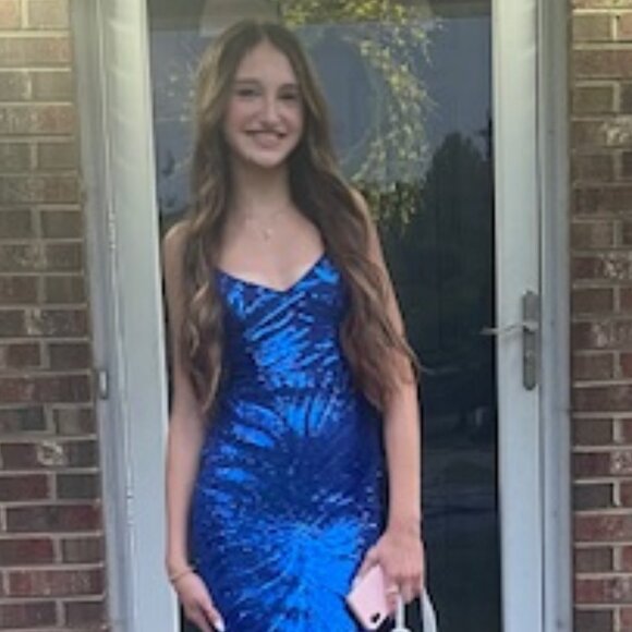 Meet your Posher, Ella - Picture 1 of 3